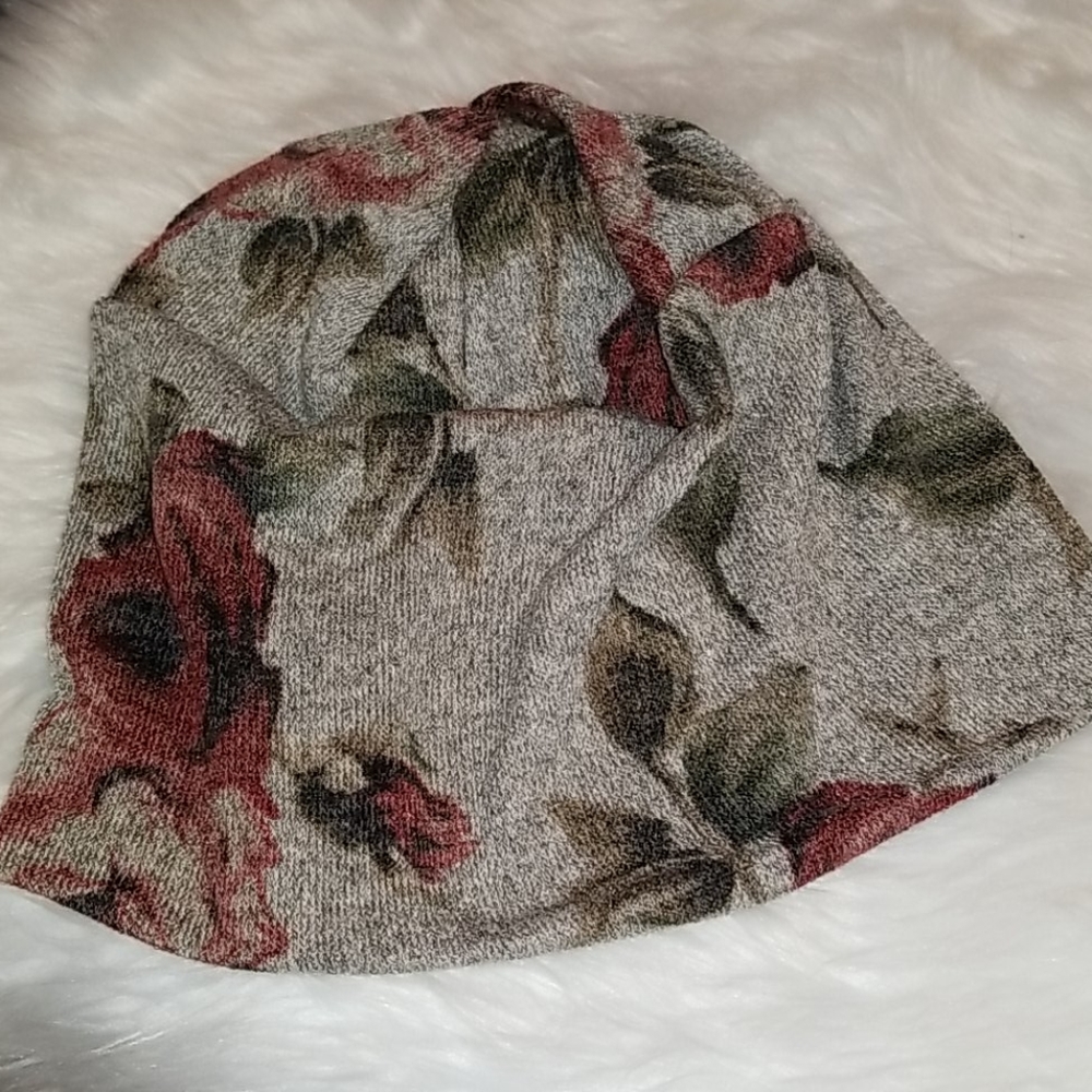 Floral Slouch Beanie With or Without Ponytail - Picture 6 of 7